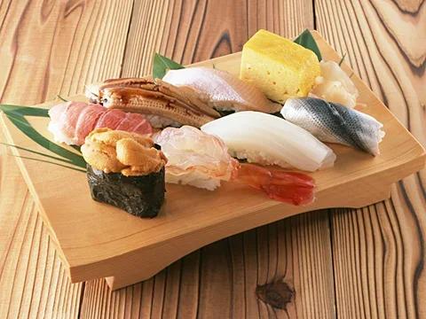L’histoire des sushi : du poisson fermenté au symbole de la cuisine japonaise — image 2